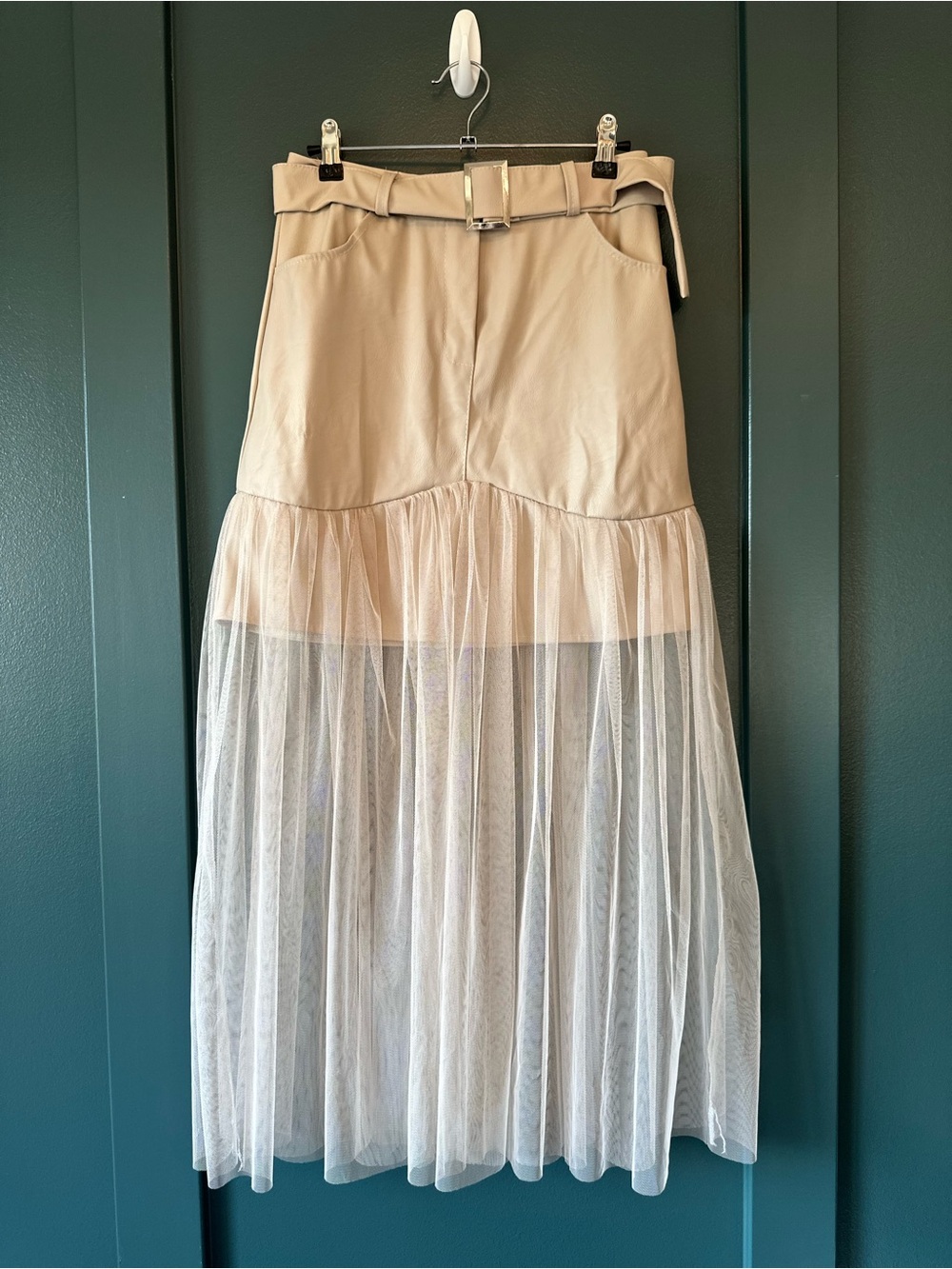 Moda Beige Midi Skirt with Sheer Tulle Overlay and Belt